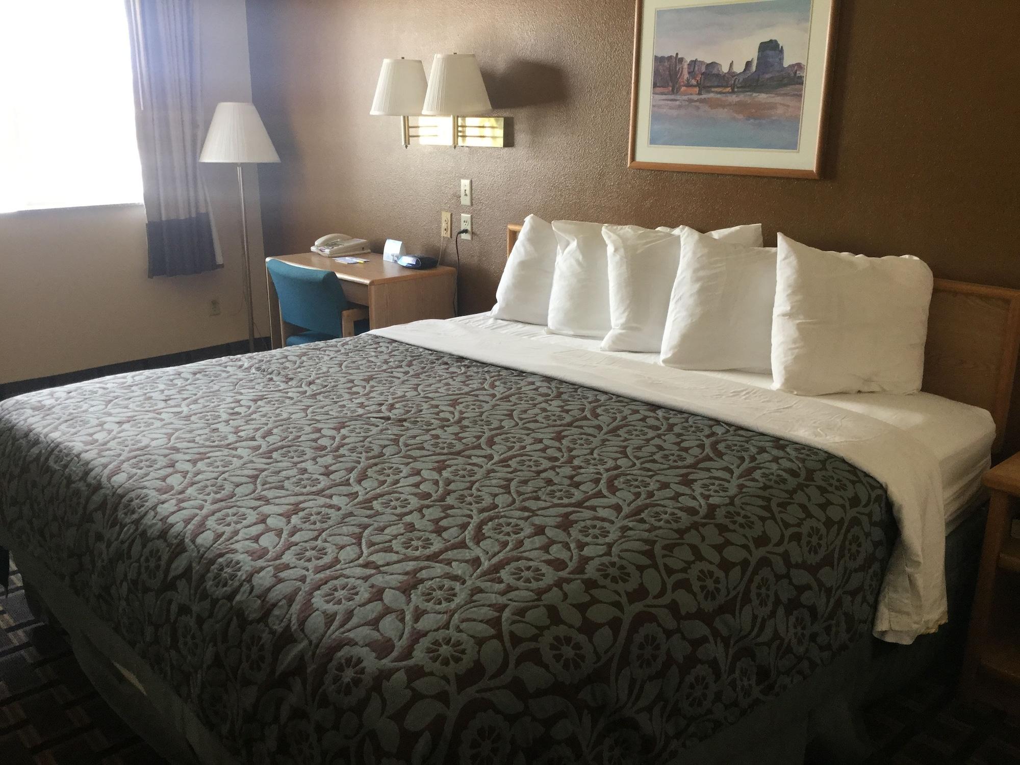 Days Inn By Wyndham Hurricane/Zion National Park Area Extérieur photo