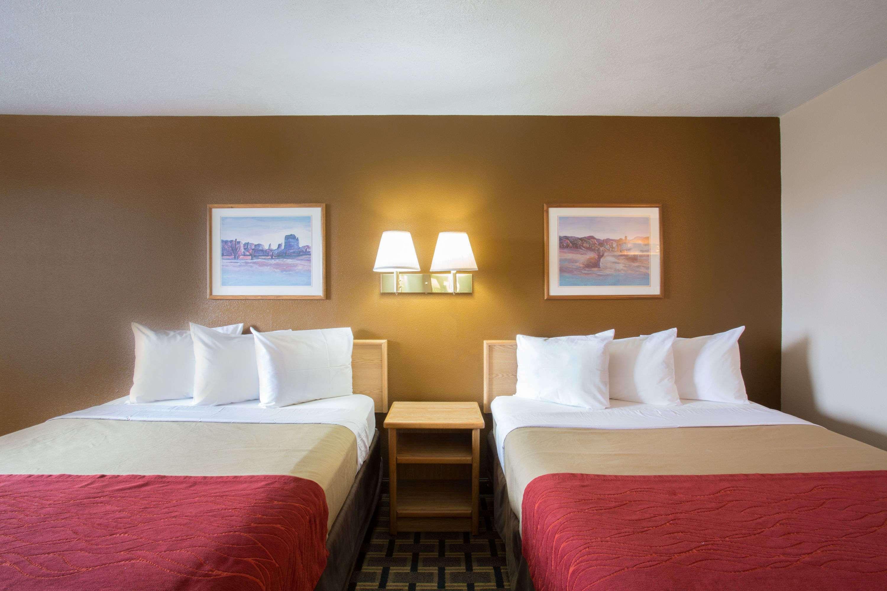 Days Inn By Wyndham Hurricane/Zion National Park Area Extérieur photo