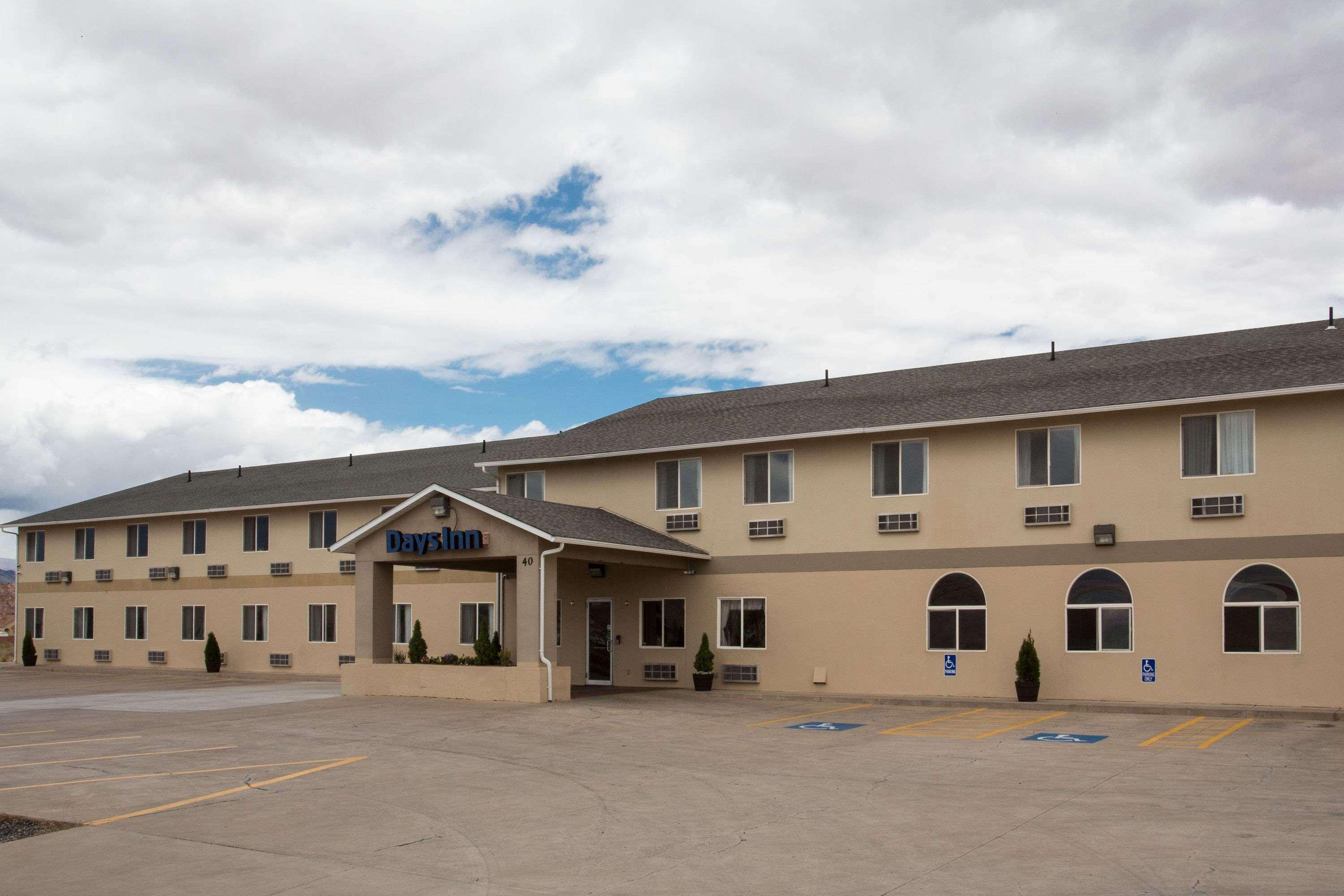 Days Inn By Wyndham Hurricane/Zion National Park Area Extérieur photo