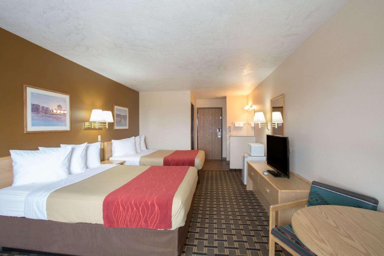 Days Inn By Wyndham Hurricane/Zion National Park Area Extérieur photo