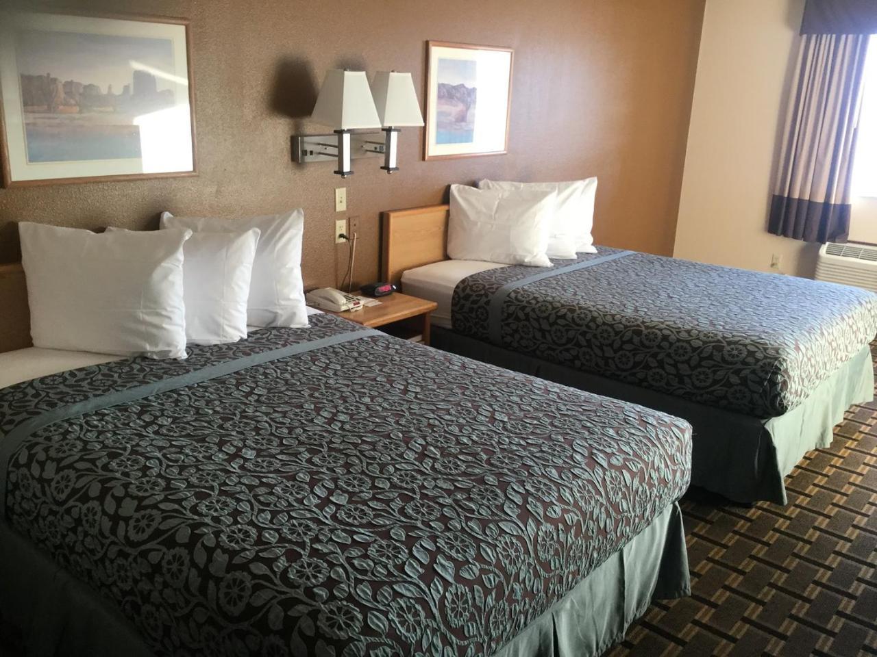 Days Inn By Wyndham Hurricane/Zion National Park Area Extérieur photo